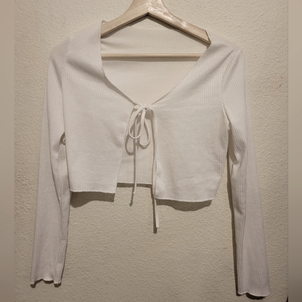 Cute white crop top tie front